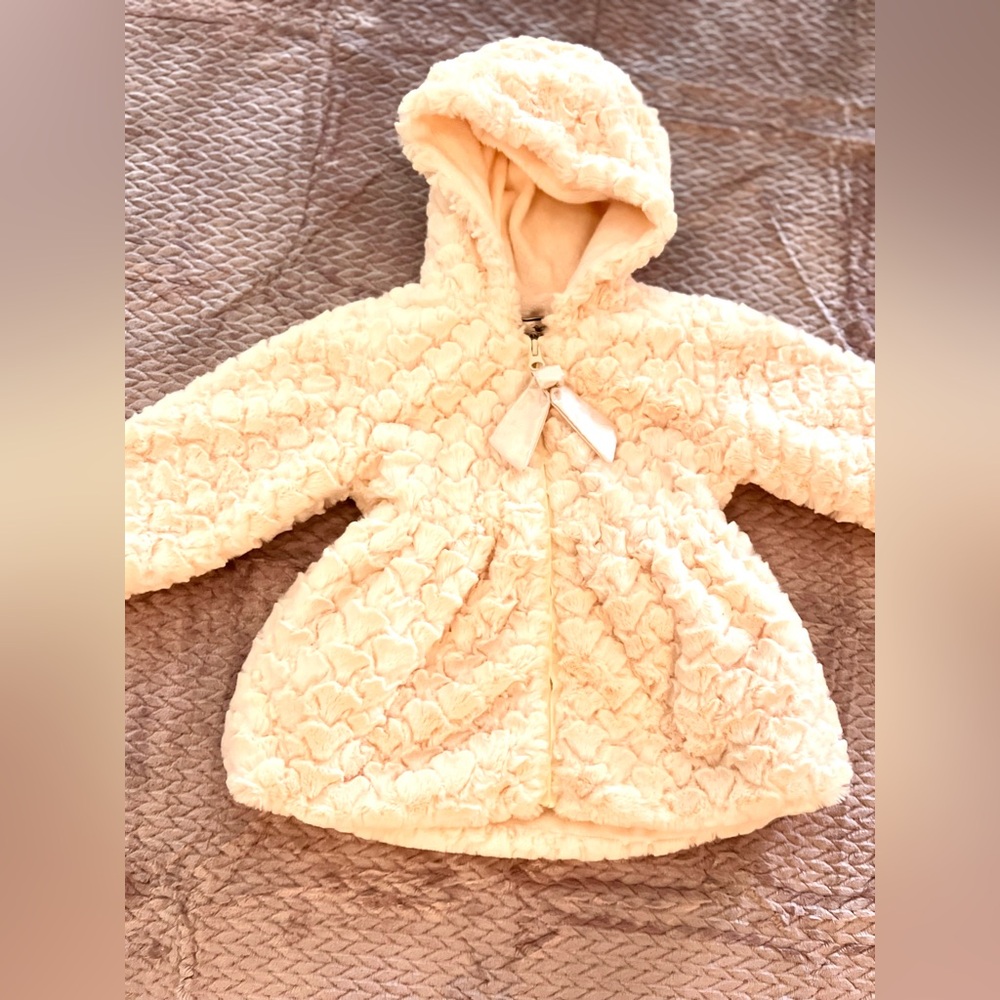 American Widgeon Toddler Girls' Faux Fur Beige Coat Size 3 💛✨🛍️